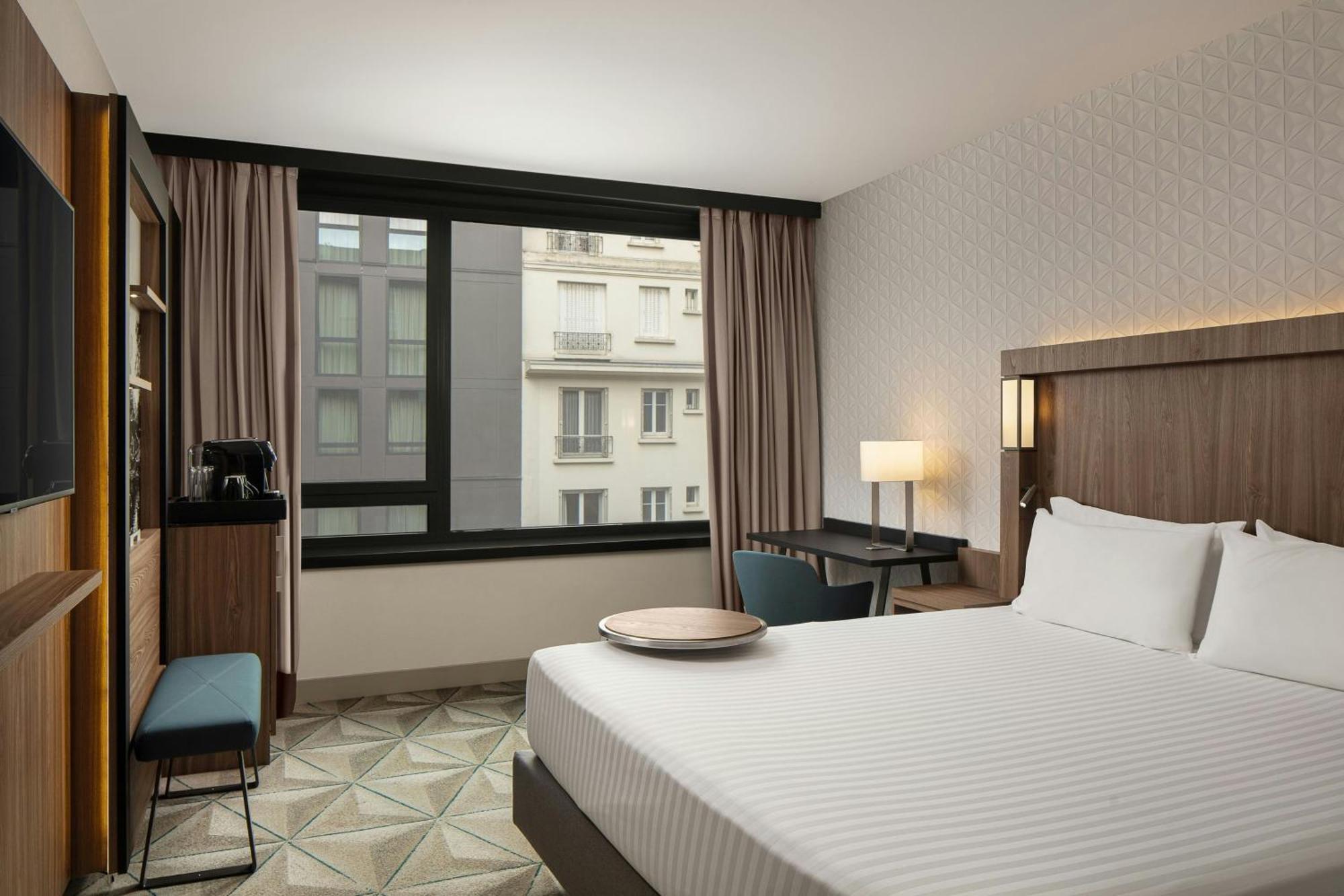 คอร์ตยาร์ด ปารีส ปอร์ต เดอ แวร์ซาย Hotel อิซซีเลมูลิโนต์ ภายนอก รูปภาพ
