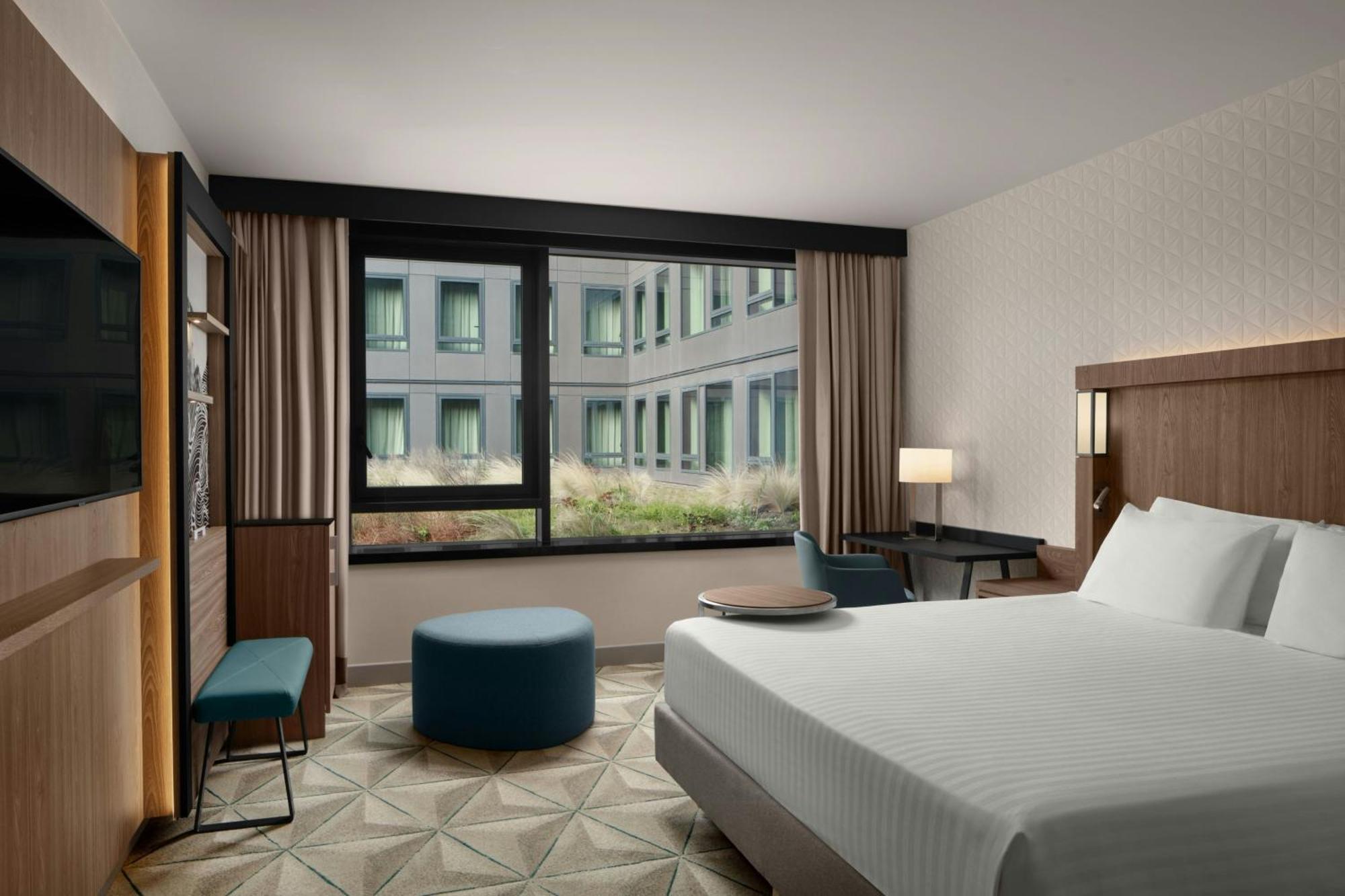 คอร์ตยาร์ด ปารีส ปอร์ต เดอ แวร์ซาย Hotel อิซซีเลมูลิโนต์ ภายนอก รูปภาพ